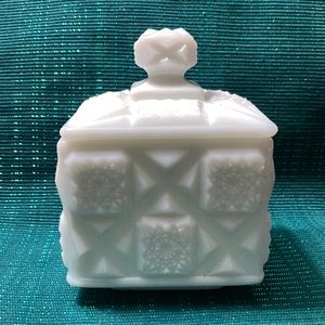 Vintage Westmoreland Old Quilt Milk Glass Trinket Box with Lid